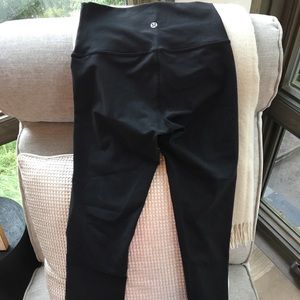 Lululemon Wunder Under Crop Size 4